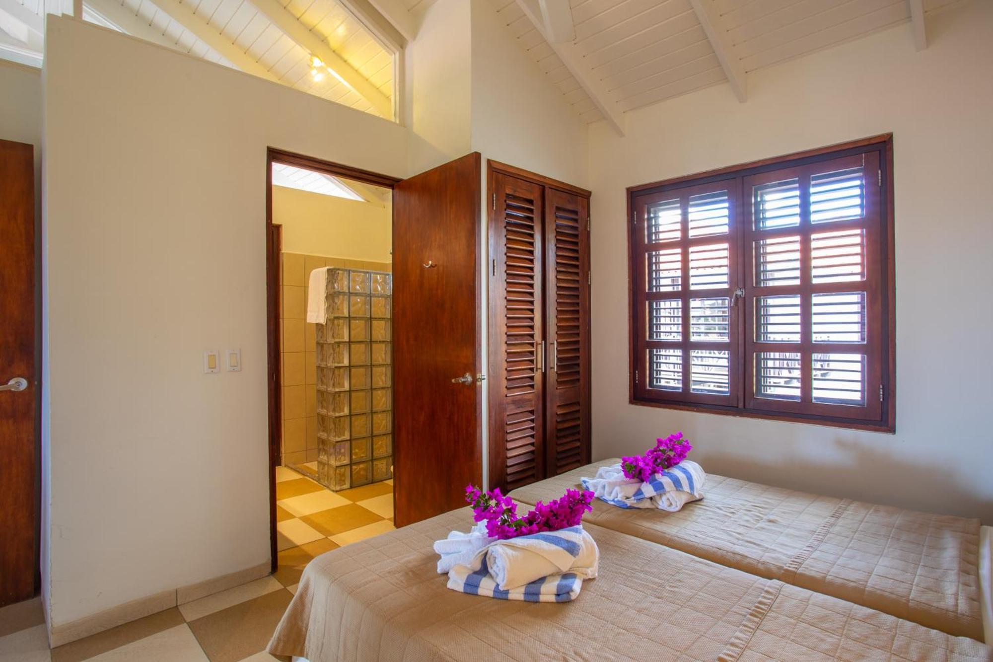 Blue Bay Villa'S Bagian luar foto